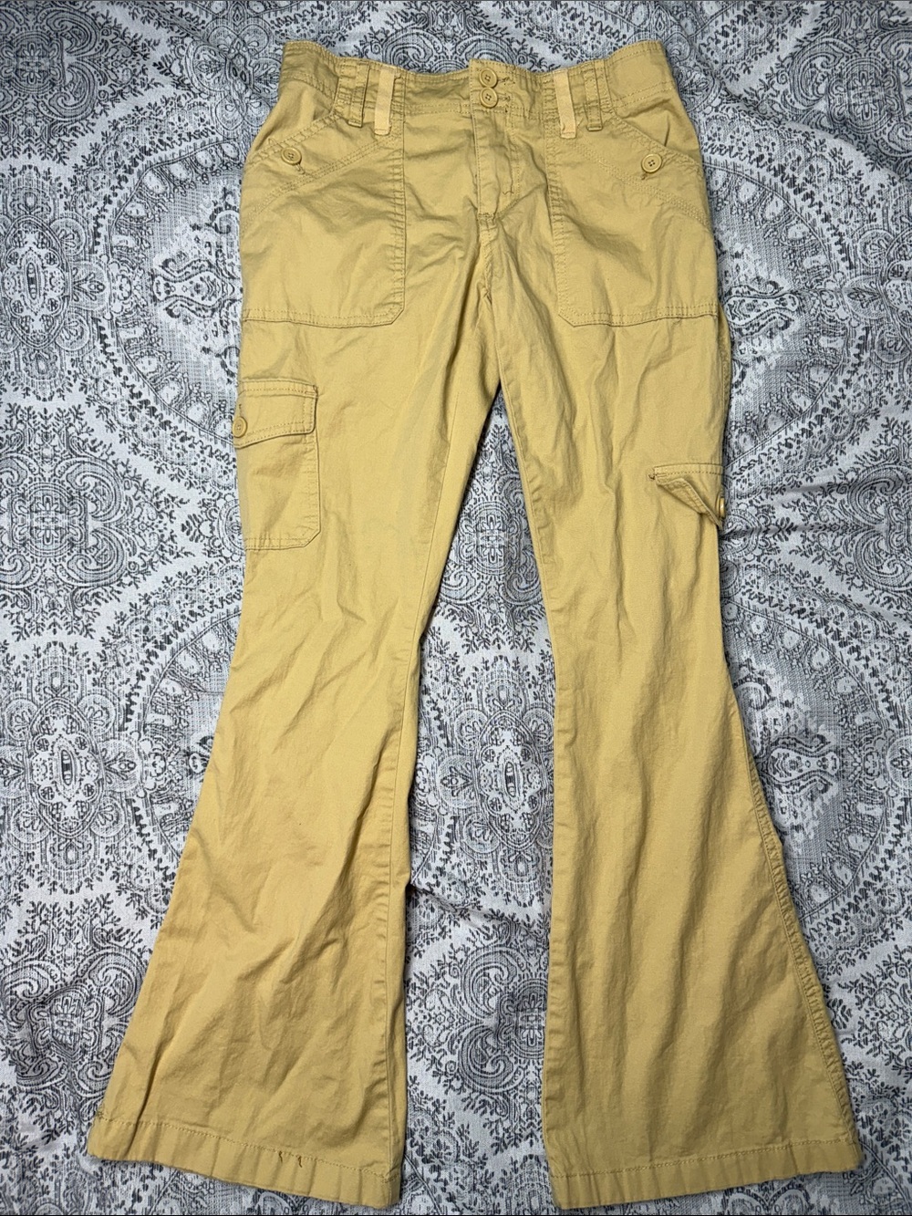 Madden Girl Golden-Tan Flared Cargo Pants - Small (Waist 14”)